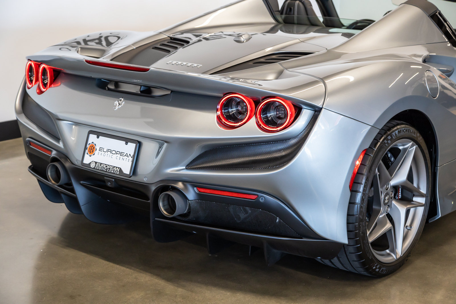 Used 2021 Ferrari F8 Tributo RWD image 29