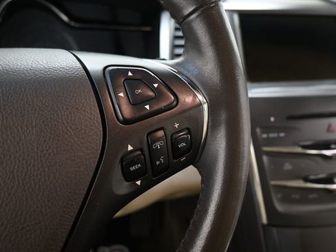 Used 2013 Lincoln MKS AWD image 25