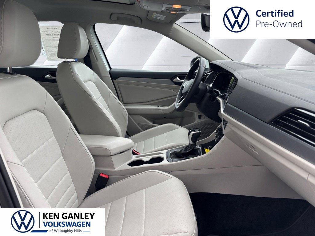 Used 2023 Volkswagen Jetta SE FWD image 14