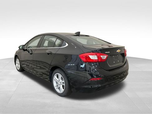 Used 2016 Chevrolet Cruze LT w/ Convenience Package FWD image 3