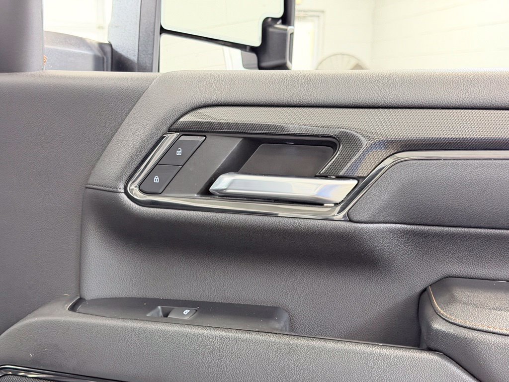 Used 2024 GMC Sierra 2500 AT4 w/ AT4 Premium Plus Package AWD/4WD image 38
