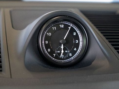 Certified 2026 Porsche Macan image 27