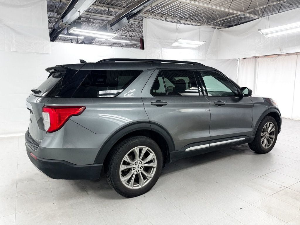 Used 2022 Ford Explorer XLT w/ Equipment Group 202A AWD/4WD image 7