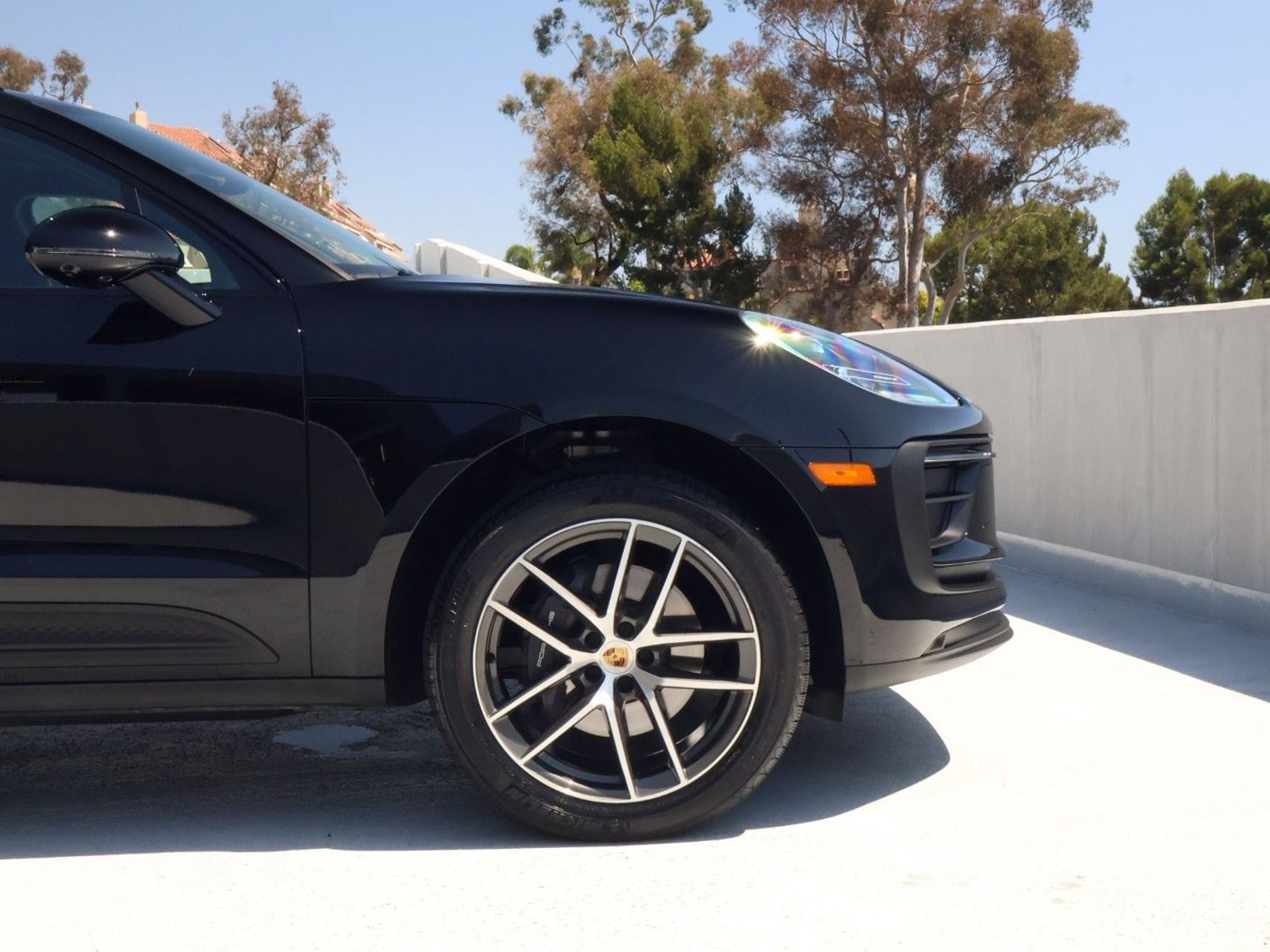 Certified 2026 Porsche Macan AWD/4WD image 11