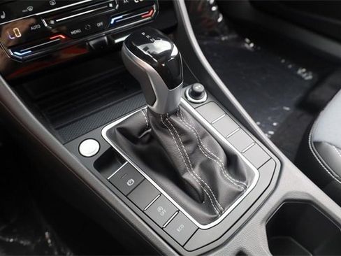 New 2025 Volkswagen Jetta SE image 16