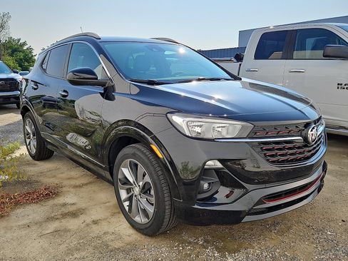 Used 2023 Buick Encore GX Select w/ Sport Touring Package FWD image 1
