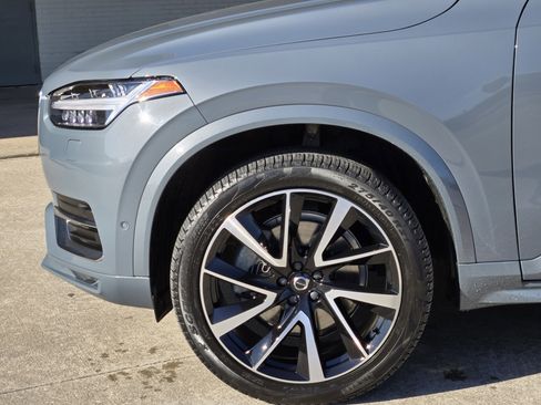 Used 2023 Volvo XC90 B6 Plus w/ Protection Package Premier image 18