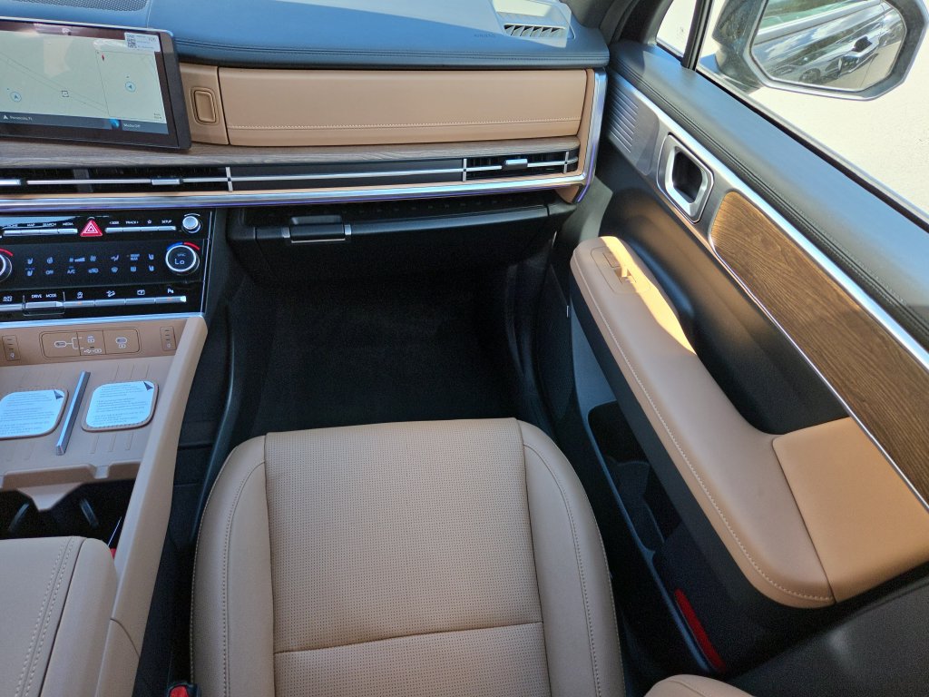 New 2027 Hyundai Santa Fe Limited FWD image 16