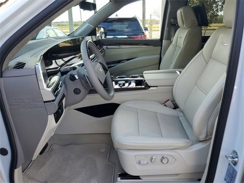 Certified 2026 Cadillac Escalade Platinum Sport image 18