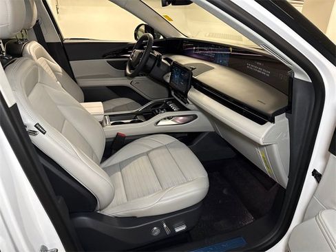 New 2026 Lincoln Nautilus Reserve image 6