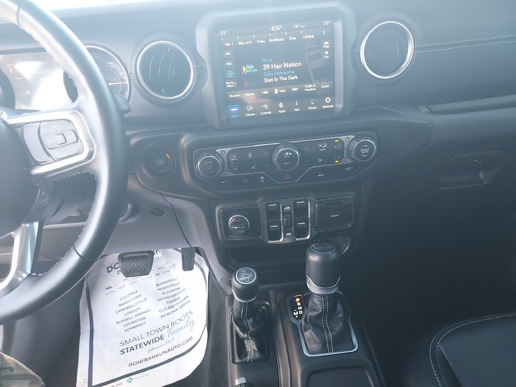 Used 2023 Jeep Wrangler Unlimited Sahara w/ Cold Weather Group AWD/4WD image 20