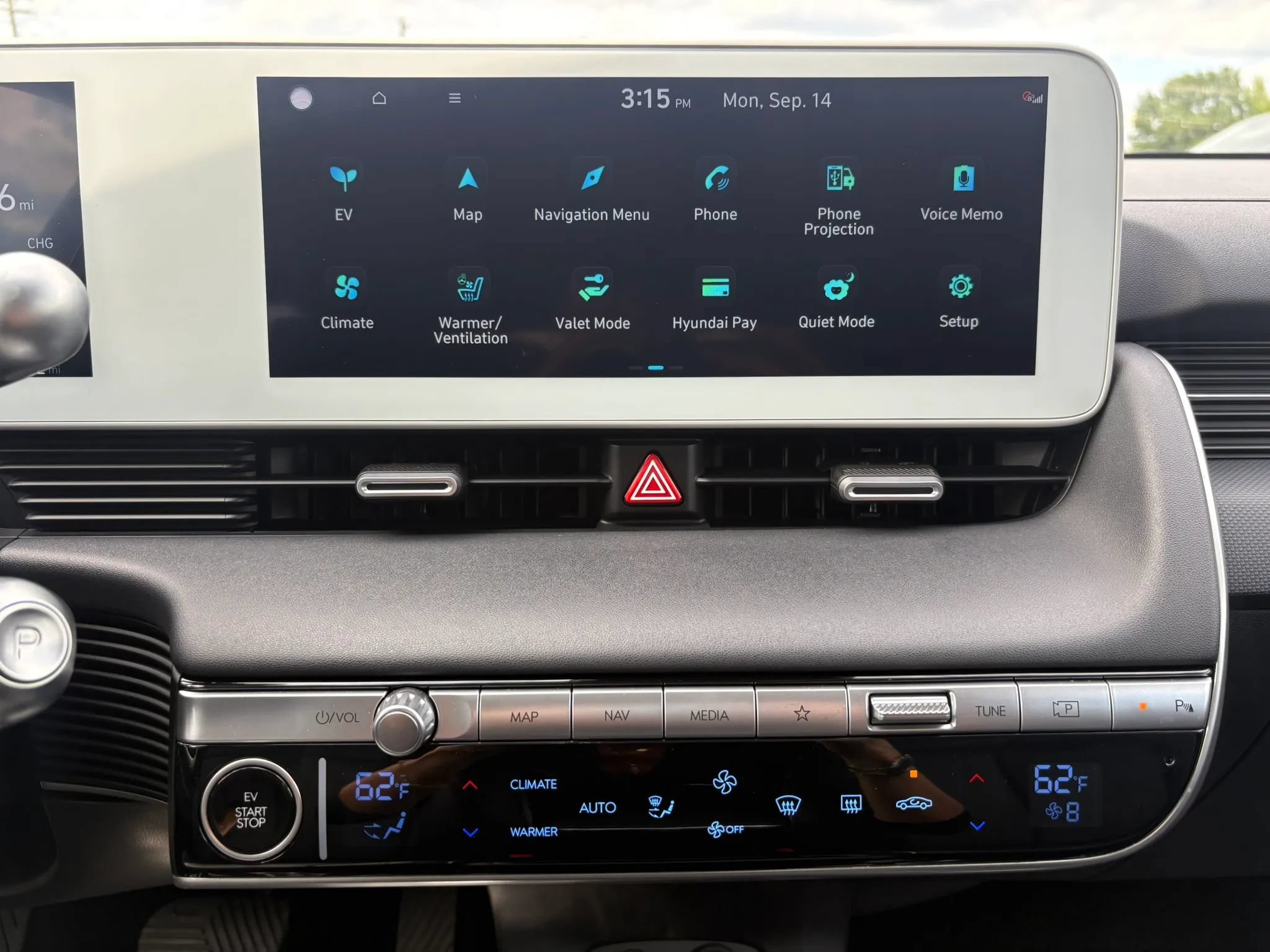 Used 2024 Hyundai Ioniq 5 Limited AWD/4WD image 19
