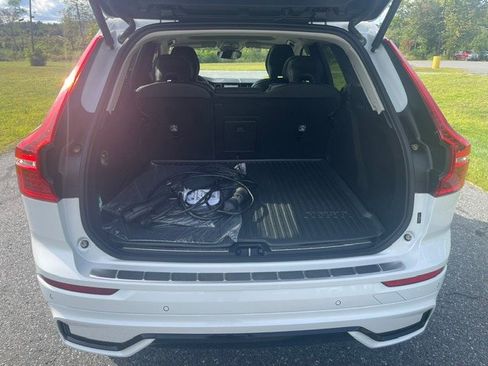 Used 2024 Volvo XC60 T8 Plus w/ Protection Package Premier AWD/4WD image 15