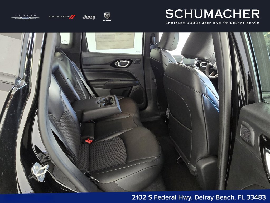 New 2026 Jeep Compass Latitude w/ Sun and Sound Group AWD/4WD image 15