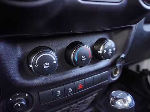 Used 2018 Jeep Wrangler Sport w/ Quick Order Package 24W image 18