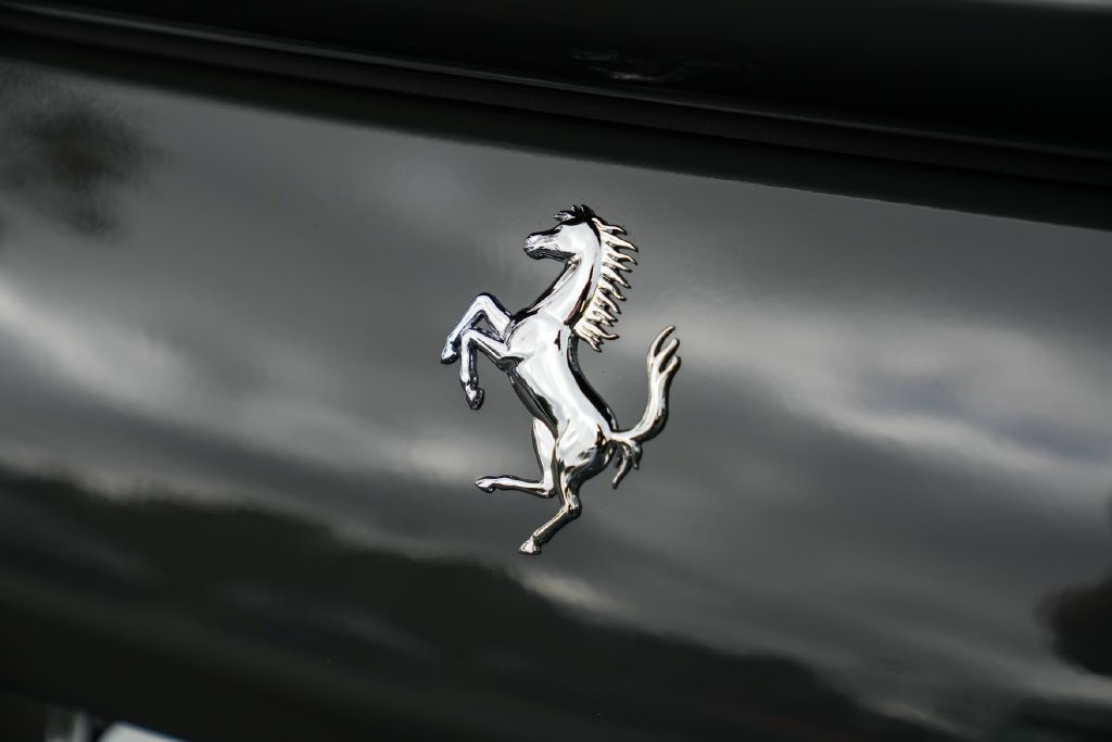 Used 2025 Ferrari Roma Spider RWD image 18