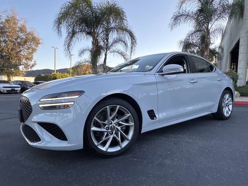 Used 2022 Genesis G70 2.0T image 14