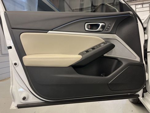 Used 2023 Acura Integra A-Spec image 10