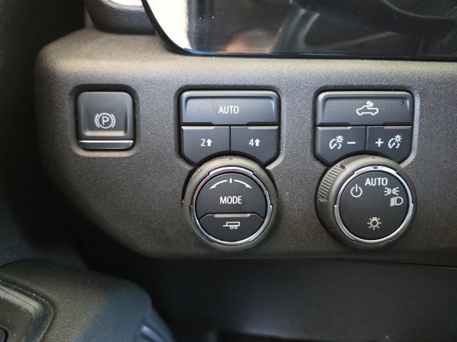 Used 2024 Chevrolet Silverado 1500 LT AWD/4WD image 10