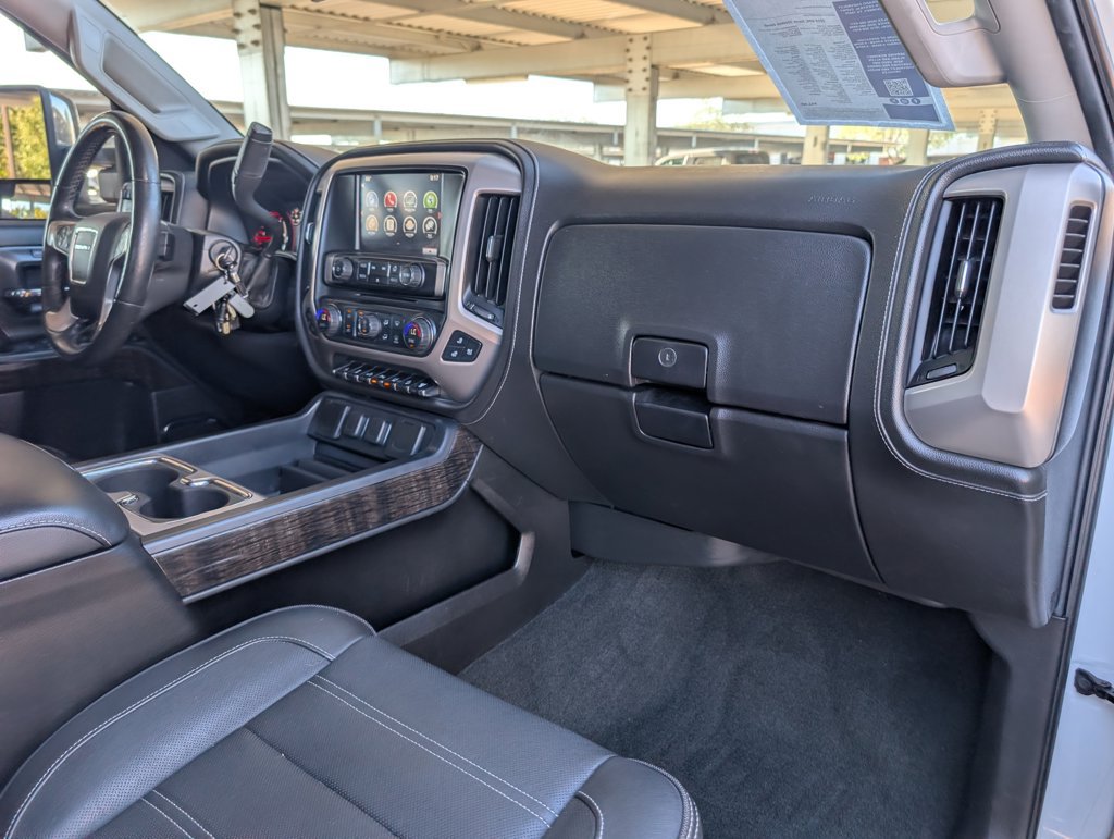 Used 2016 GMC Sierra 2500 Denali w/ Duramax Plus Package AWD/4WD image 27