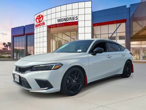 Used 2024 Honda Civic Sport image 2