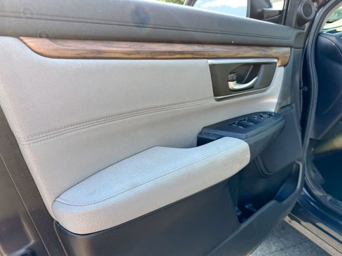 Used 2017 Honda CR-V EX image 16