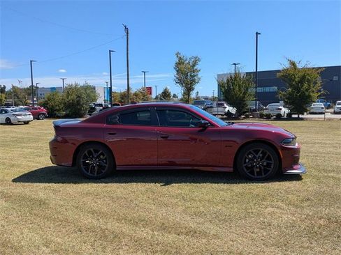 Used 2023 Dodge Charger R/T w/ Blacktop Package image 2