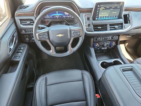Used 2024 Chevrolet Suburban High Country image 13