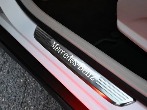 Used 2022 Mercedes-Benz GLC 300 4MATIC image 50