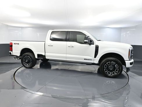 Used 2025 Ford F250 Platinum AWD/4WD image 4
