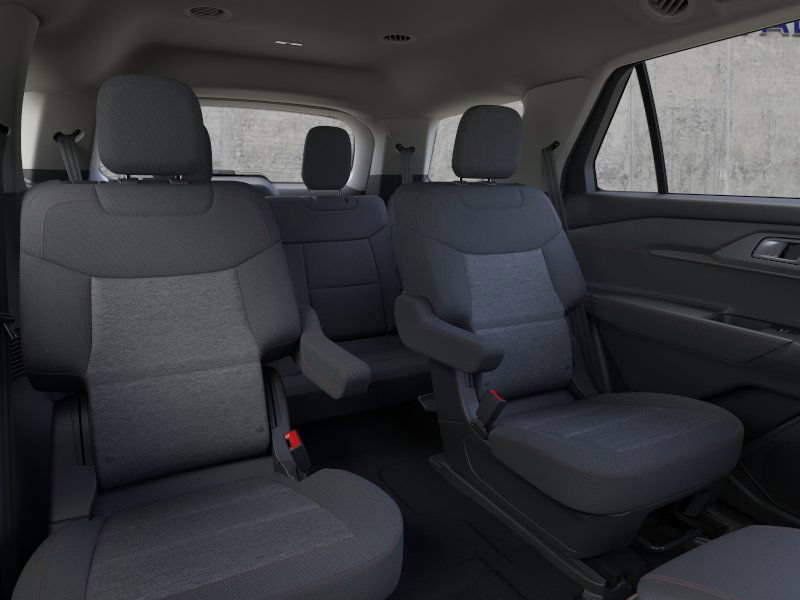 Used 2026 Ford Explorer Active AWD/4WD image 11