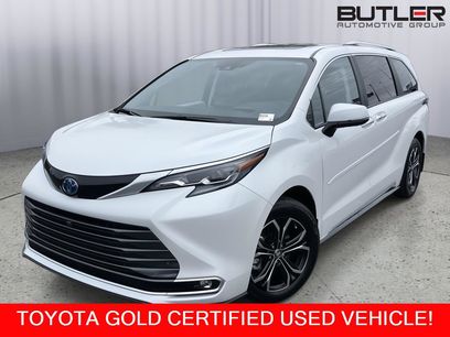 Certified 2024 Toyota Sienna Platinum