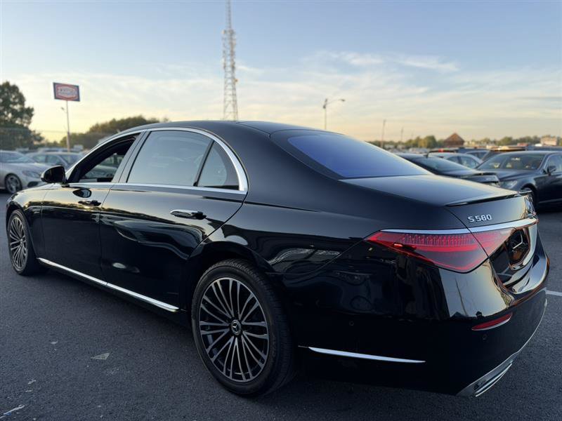 Used 2021 Mercedes-Benz S 580 4MATIC Sedan image 4