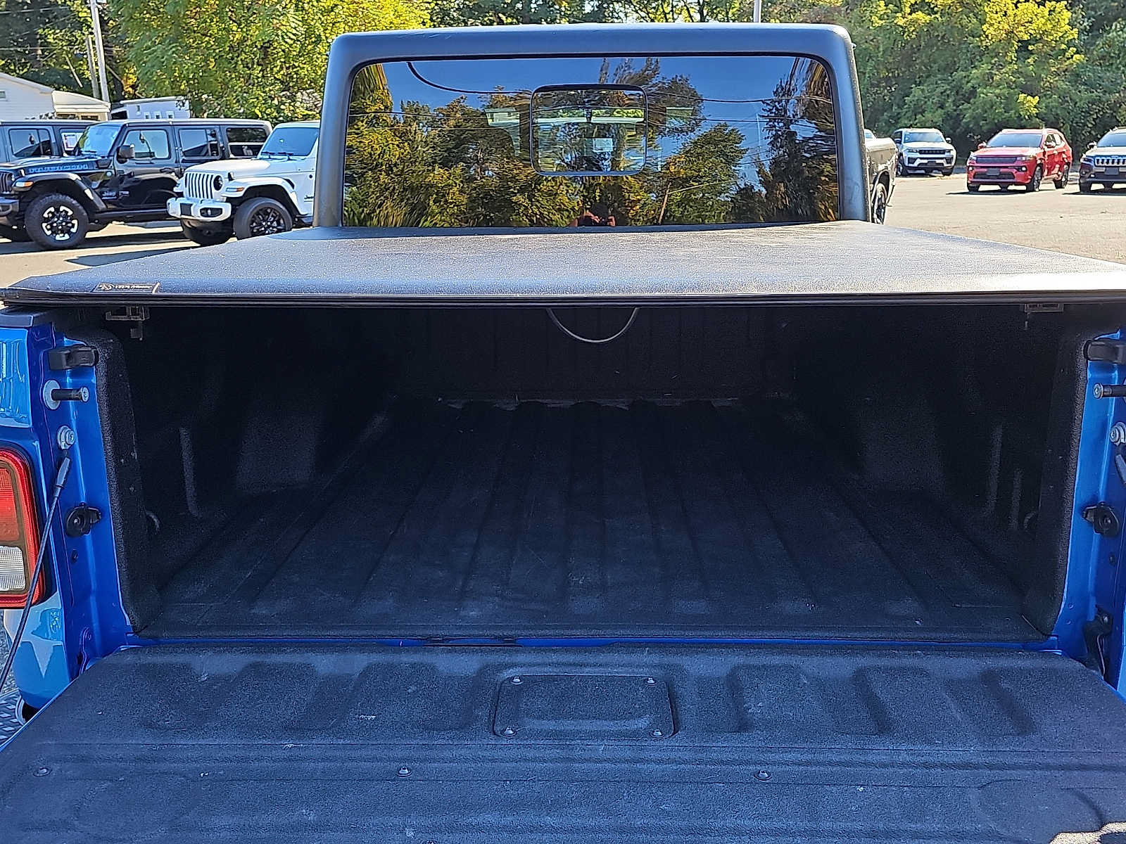 Used 2021 Jeep Gladiator Sport AWD/4WD image 28