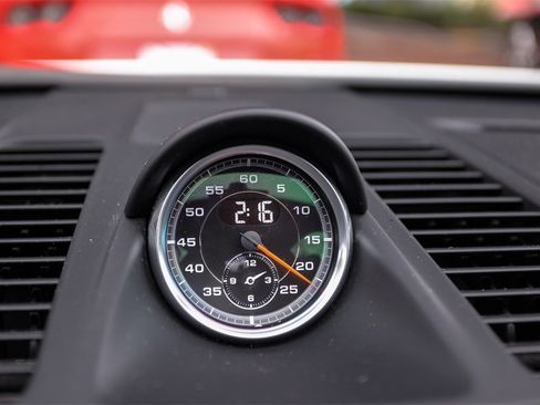 Used 2015 Porsche 911 Turbo S image 24