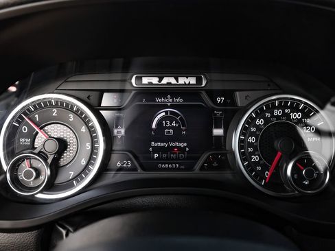 Used 2023 RAM 1500 Laramie AWD/4WD image 18