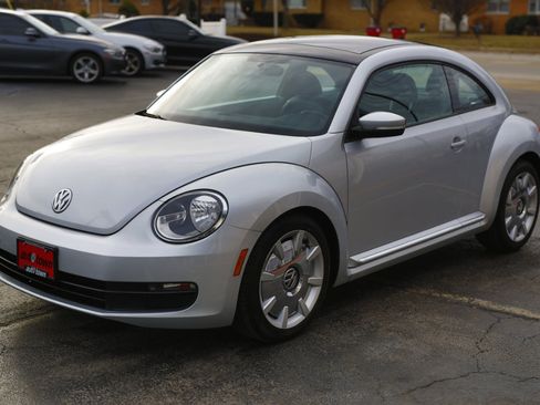 Used 2012 Volkswagen Beetle 2.5 image 3