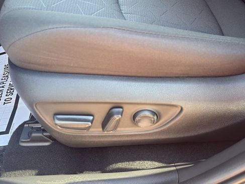 Used 2023 Toyota RAV4 XLE FWD image 17