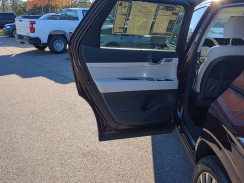 Used 2024 Hyundai Palisade Calligraphy image 31
