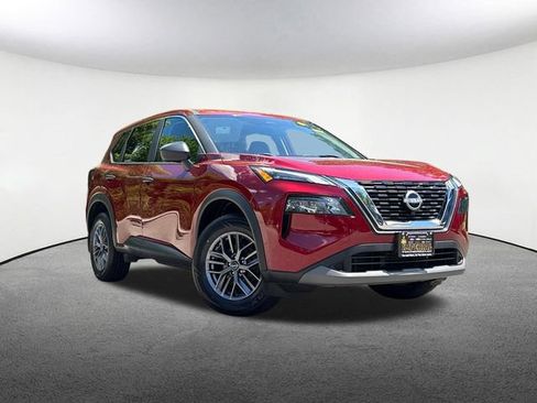 Used 2023 Nissan Rogue S AWD/4WD image 2