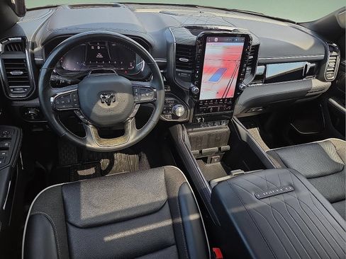 Used 2025 RAM 1500 Limited AWD/4WD image 11