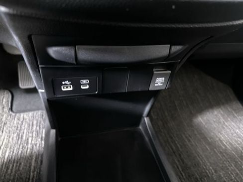 Used 2025 Honda Odyssey EX-L image 17