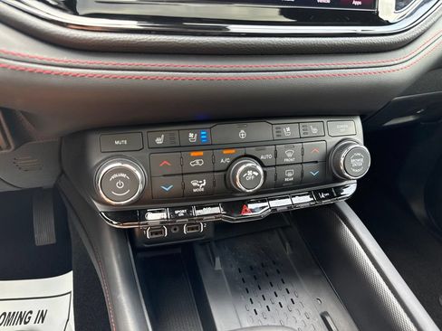 Used 2026 Dodge Durango GT AWD/4WD image 40
