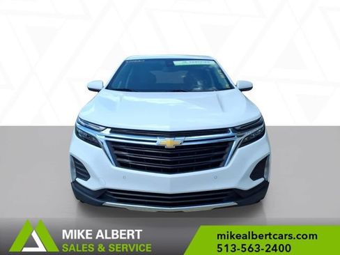 Used 2022 Chevrolet Equinox LT w/ Driver Convenience Package AWD/4WD image 2
