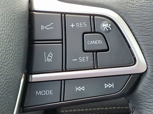 Used 2026 Toyota Sienna XLE AWD/4WD image 23
