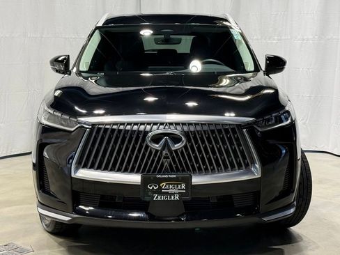 Certified 2026 INFINITI QX60 Luxe w/ Family Package AWD/4WD image 2