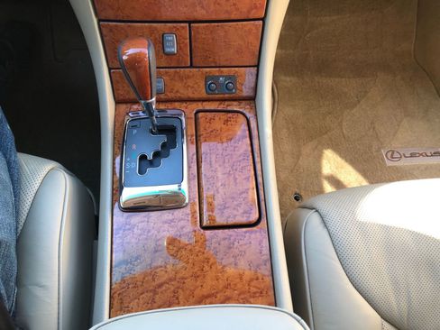 Used 2004 Lexus LS 430 image 28