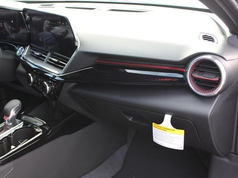 New 2026 Chevrolet Trax RS w/ Driver Confidence Package FWD image 31