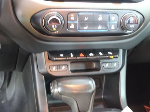 Used 2021 Chevrolet Colorado Z71 AWD/4WD image 20