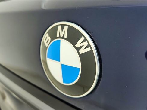 Used 2024 BMW X7 xDrive40i w/ Executive Package image 16